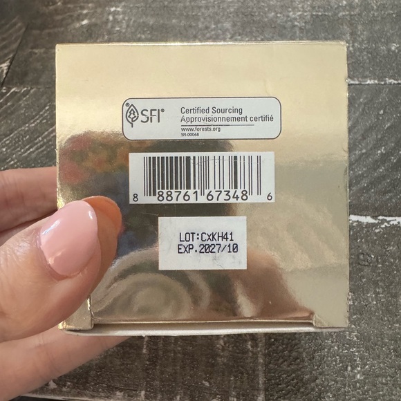 Anew Ultimate Multi-Performance Day Cream - SPF 25 - Picture 2 of 2